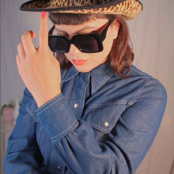 Vintage 1970’s Denim Button Up Top - Picture 5 of 9